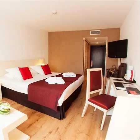 Montaigne&spa Hotel 4*